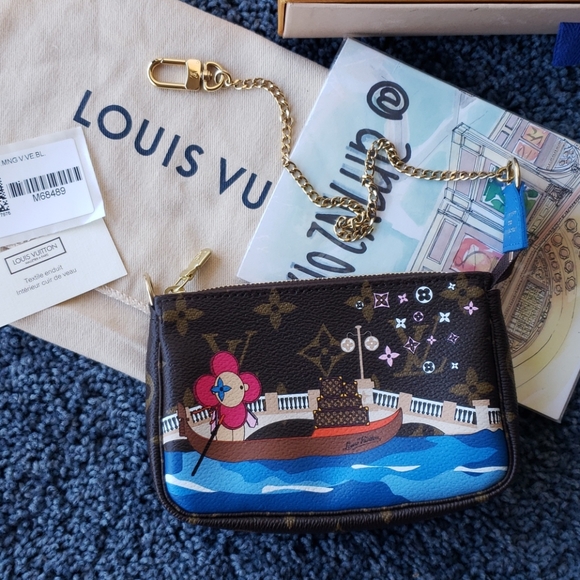 BRAND NEW Louis Vuitton Vivienne Mini Pochette - Picture 11 of 11